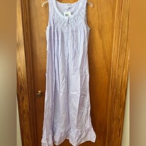 NWT Eileen West size small periwinkle full length sleeveless nightgown